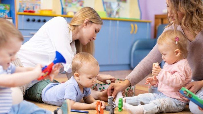 accompagnant-educatif-petite-enfance-un-r